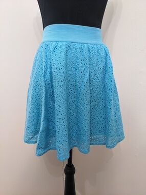 Arizona Jean Company Bright Blue Floral Lace Skater Skirt | Size Small